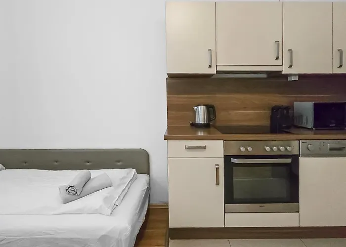 Millennium Cozy Stay - Fully Equipped Apartment